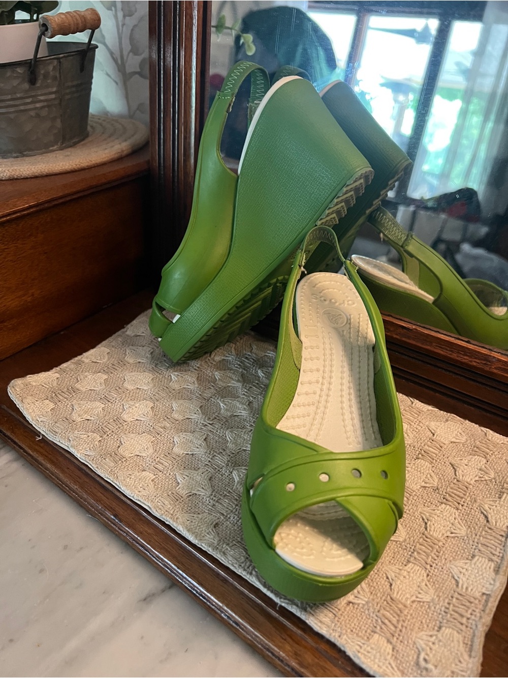 CROCS Classic Farrah Wedge High‎ Heel Sandals Open Toe Green Women's Size 5 GUC